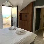아파트호텔 White Golden 트라존
