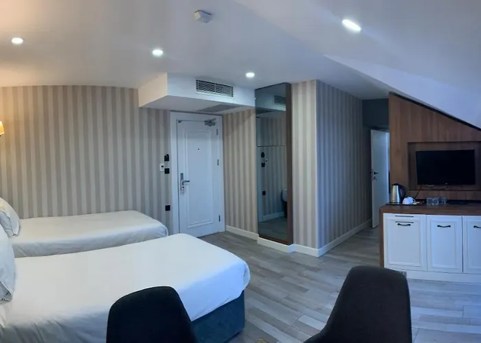 White Golden Aparthotel