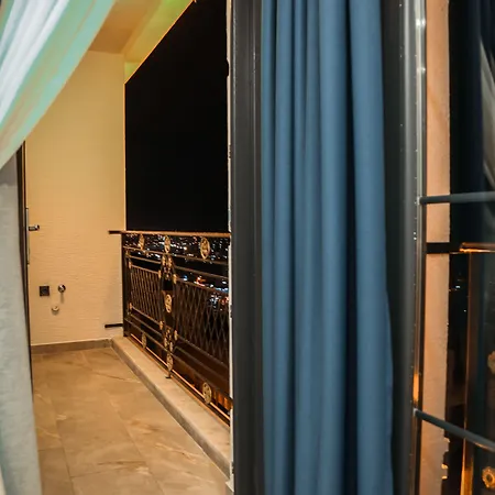 White Golden Apart Otel