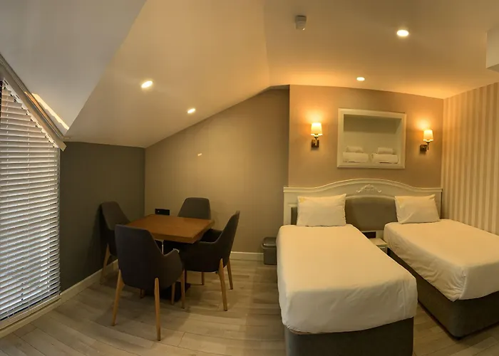 Aparthotel White Golden 4*