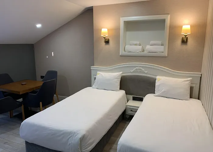 White Golden Aparthotel