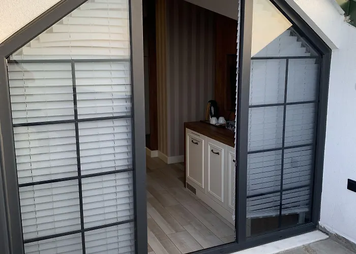 White Golden Aparthotel 4*